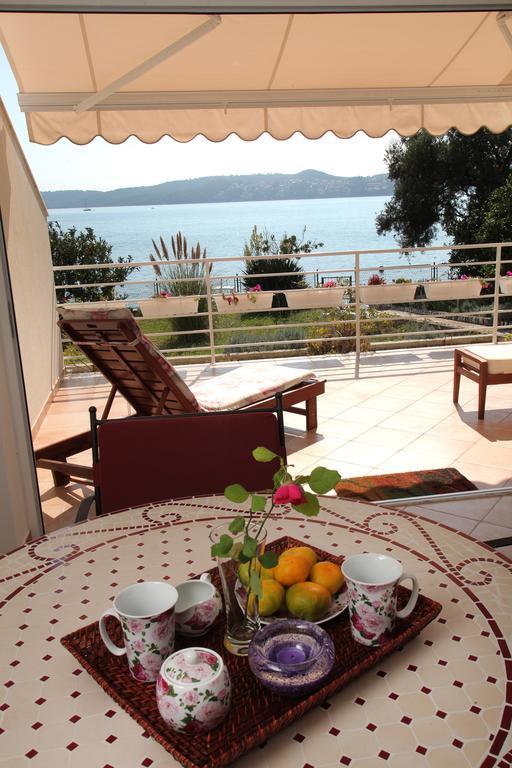 Gem Of The Sea Luxury Beach Apartment With Brand New Heating Infinity Pool Trogir Eksteriør bilde