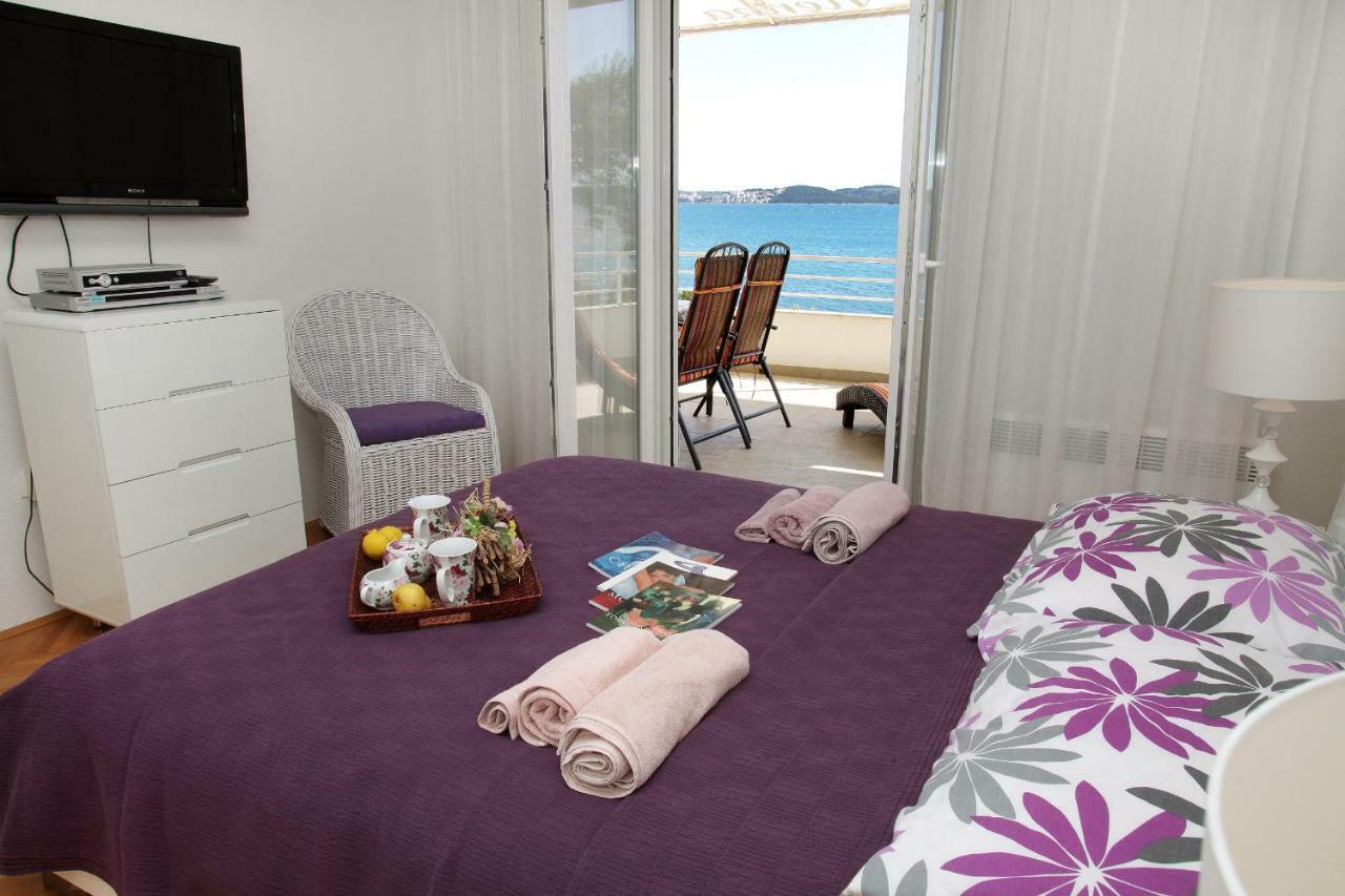 Gem Of The Sea Luxury Beach Apartment With Brand New Heating Infinity Pool Trogir Eksteriør bilde