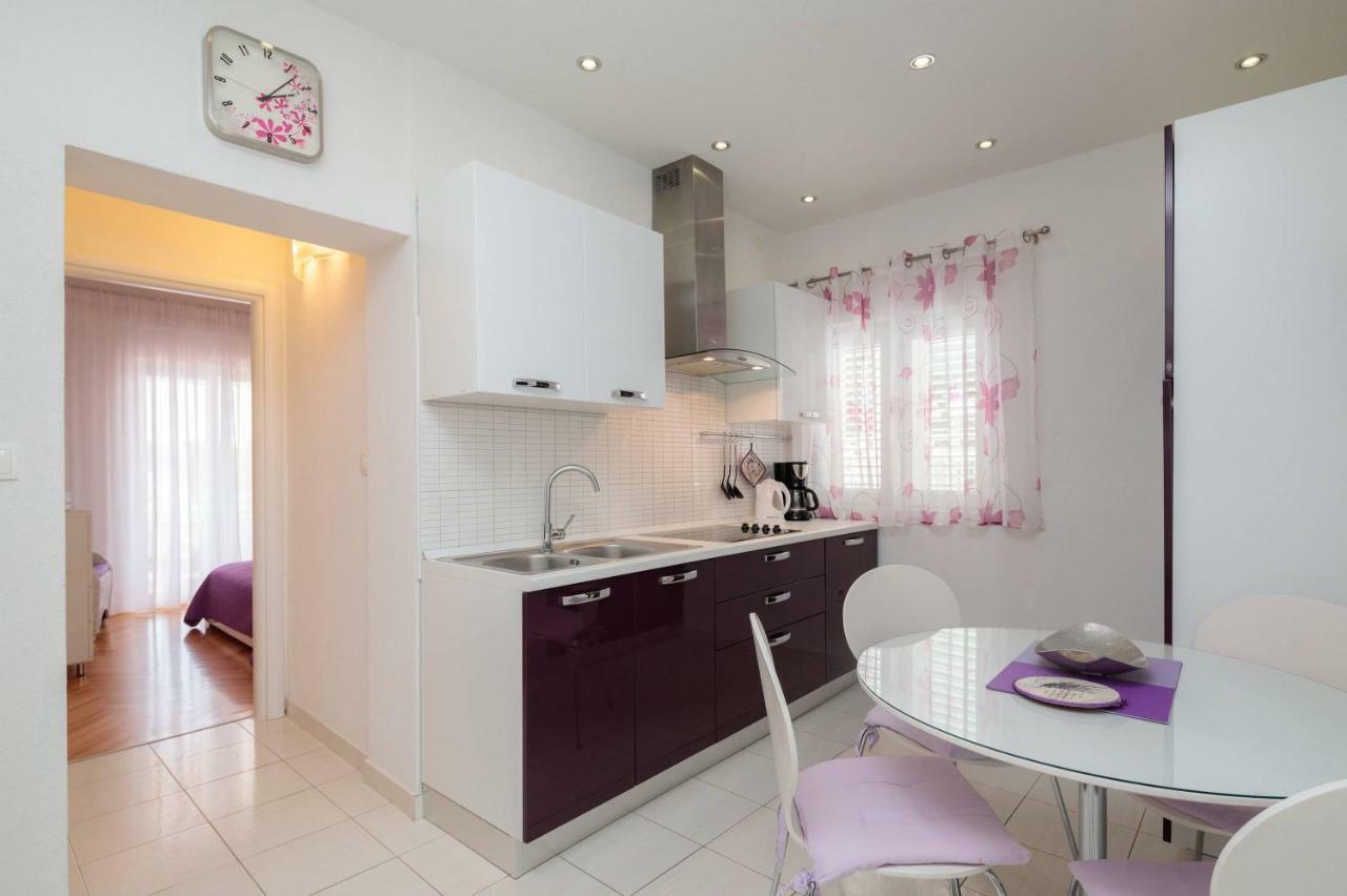 Gem Of The Sea Luxury Beach Apartment With Brand New Heating Infinity Pool Trogir Eksteriør bilde